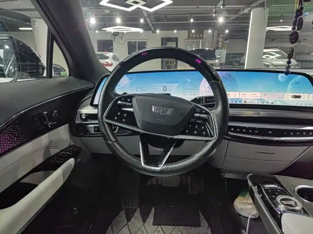 Cadillac Lyriq — Фото автомобиля 10