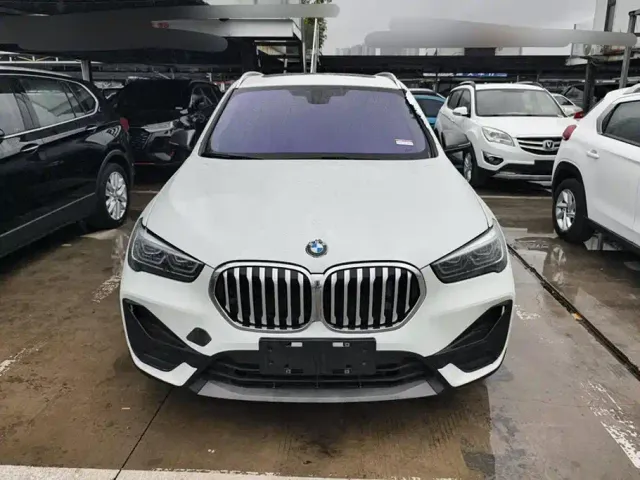 BMW X1 — Фото автомобиля 2