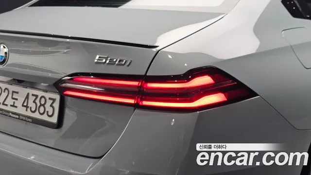 BMW 5-Series — Фото автомобиля 16