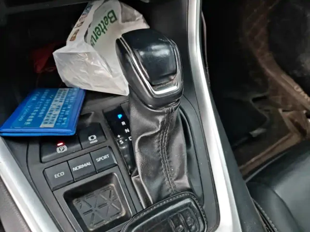 Toyota Wildlander — Фото автомобиля 13