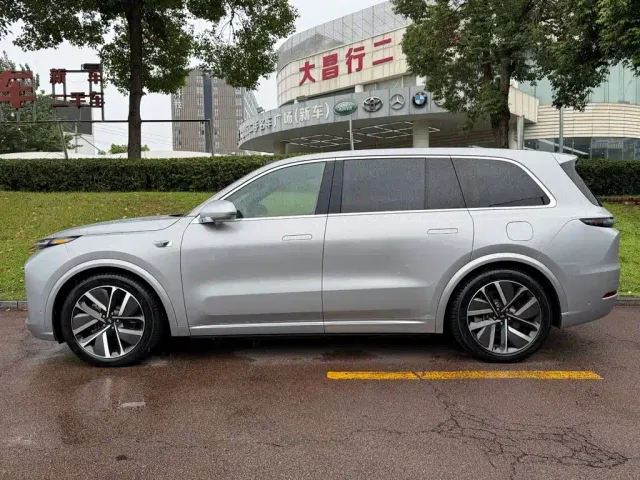 Li Auto L9 — Фото автомобиля 3