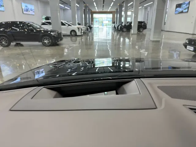 Volkswagen Touareg 2023 3.0TSI R-Line Black Sports Package — Фото автомобиля 14