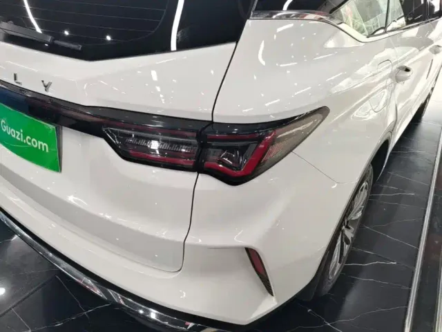 Geely Jiaji — Фото автомобиля 7