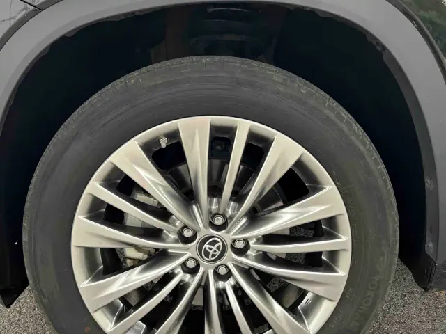 Toyota Highlander — Фото автомобиля 26