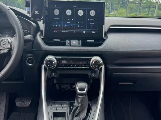 Toyota Wildlander — Фото автомобиля 10