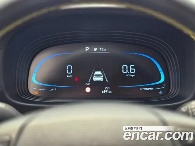 Hyundai Venue — Фото автомобиля 8