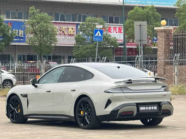Xiaomi SU7 — Фото автомобиля 13