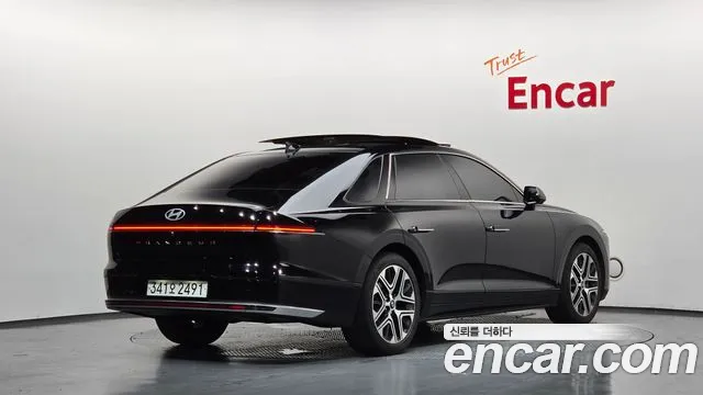 Hyundai Grandeur Grandeur (GN7) — Фото автомобиля 2