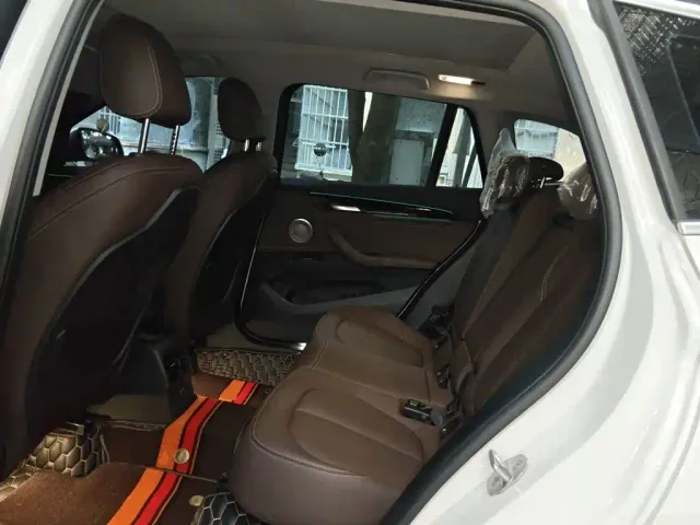 BMW X1 — Фото автомобиля 13