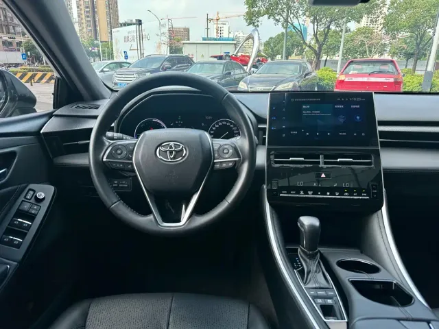 Toyota Avalon — Фото автомобиля 18