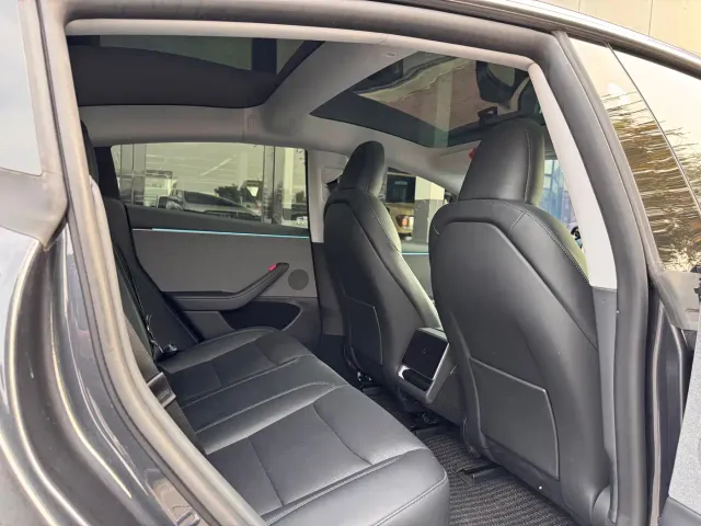 Tesla Model 3 2025 Model Rear-Wheel Drive Edition — Фото автомобиля 19