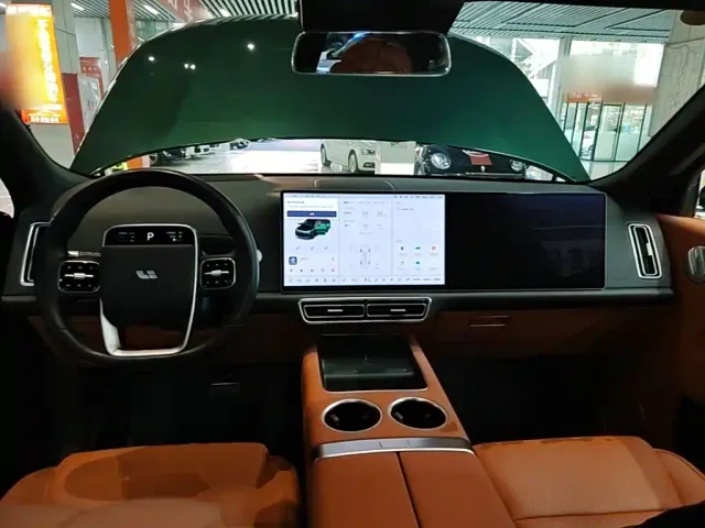 Li Auto L9 — Фото автомобиля 9