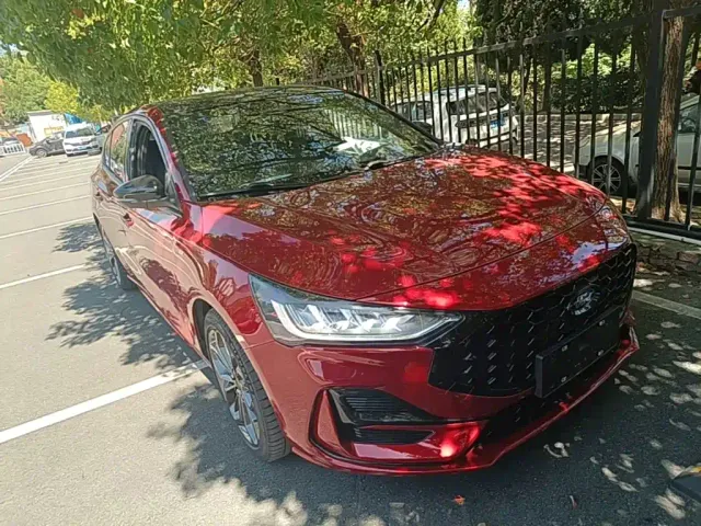Ford Focus — Фото автомобиля 3