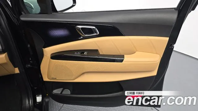 Kia Canival — Фото автомобиля 22