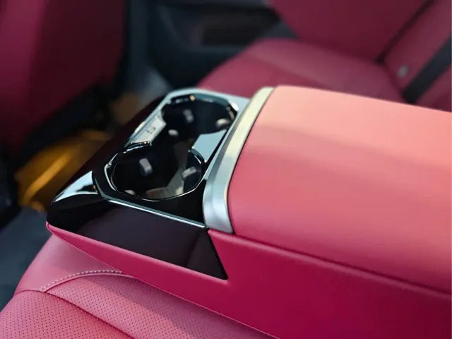 BMW 5 Series — Фото автомобиля 25