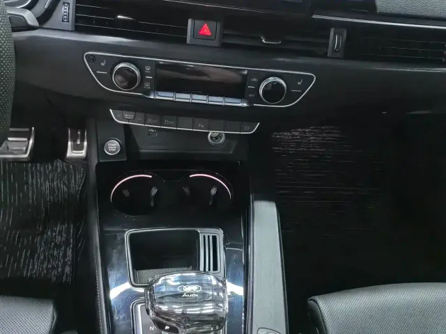 Audi A4L — Фото автомобиля 10