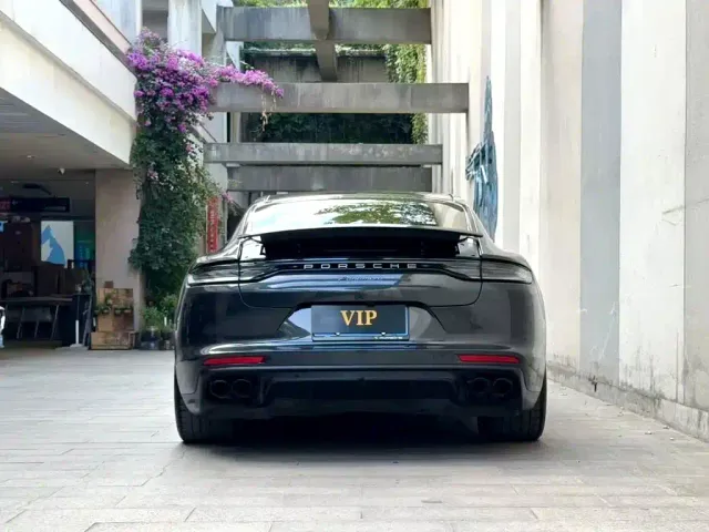 Porsche Panamera — Фото автомобиля 7