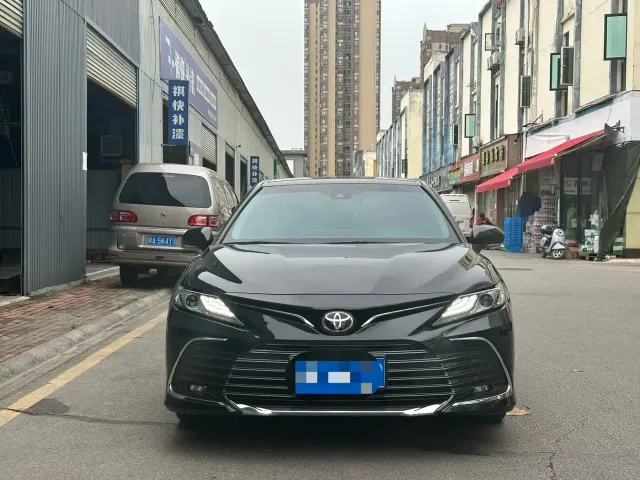 Toyota Camry — Фото автомобиля 2