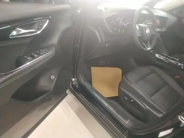 Buick Envision Plus — Фото автомобиля 15
