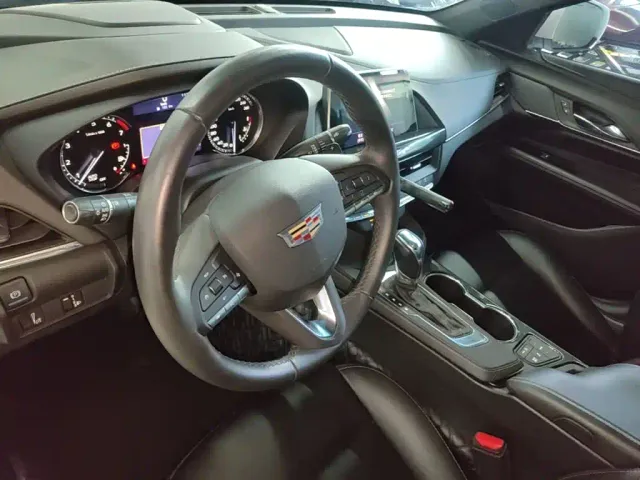 Cadillac CT4 — Фото автомобиля 10