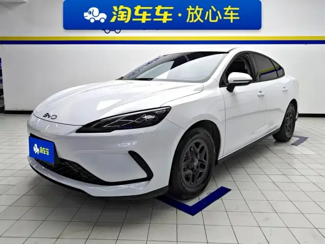 Фотография автомобиля — BYD Seal 05 DM-i
