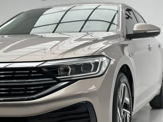 Volkswagen Sagitar — Фото автомобиля 4