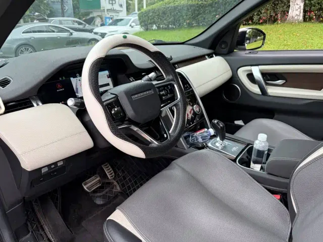 Land Rover Discovery Sport — Фото автомобиля 7