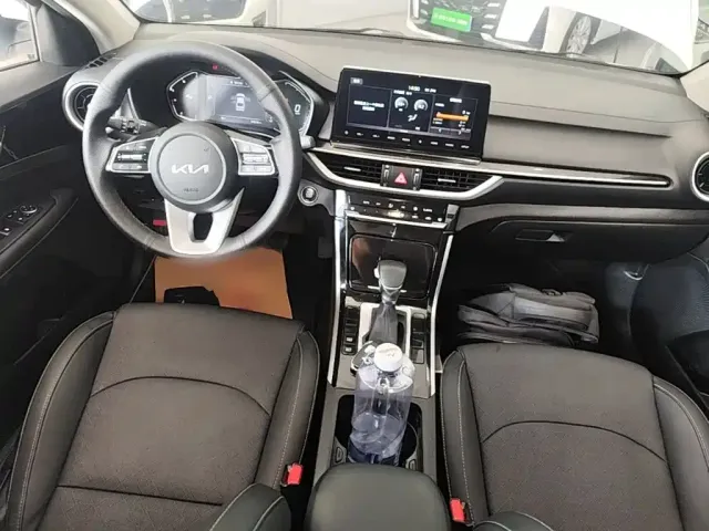 Kia K3 — Фото автомобиля 9