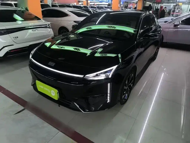 Фотография автомобиля — Geely Galaxy L6