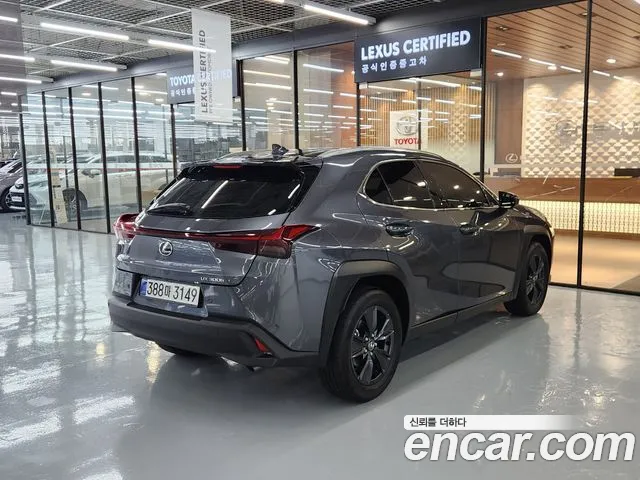 Lexus UX UX300h — Фото автомобиля 2
