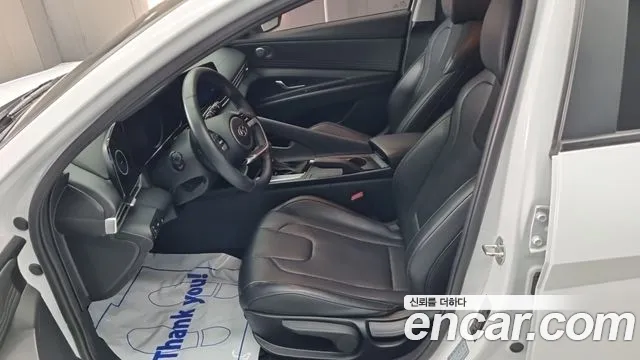 Hyundai Avante CN7 — Фото автомобиля 9