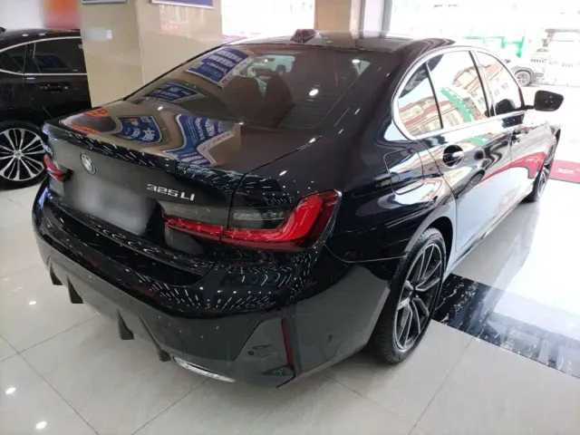 BMW 3 Series — Фото автомобиля 4
