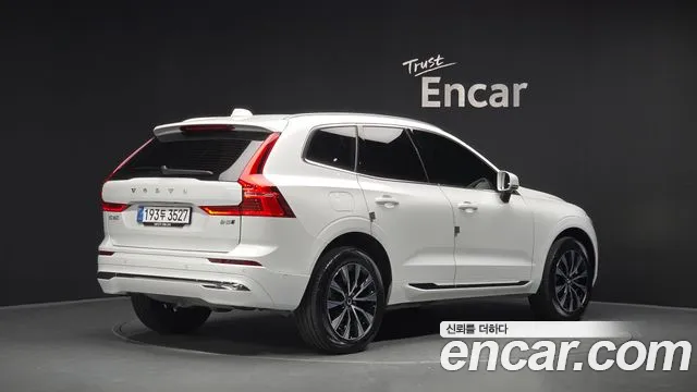 Вольво XC60 — Фото автомобиля 2