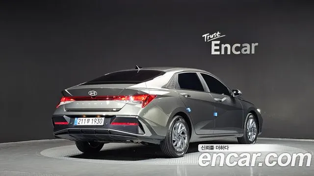 Hyundai Avante CN7 — Фото автомобиля 2