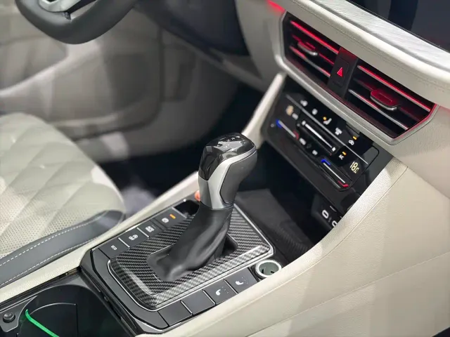 Volkswagen Sagitar — Фото автомобиля 13