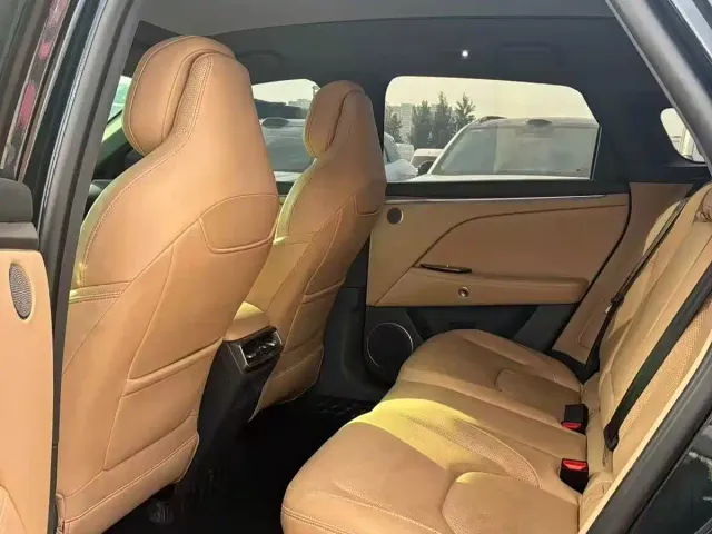 Arcfox Alpha T5 — Фото автомобиля 5