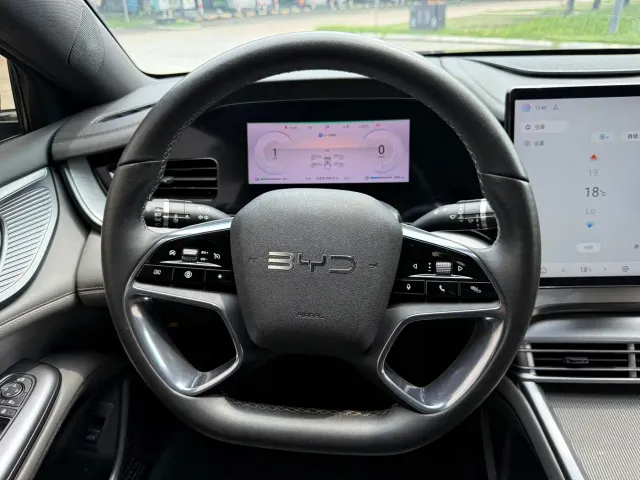 BYD Seal — Фото автомобиля 10