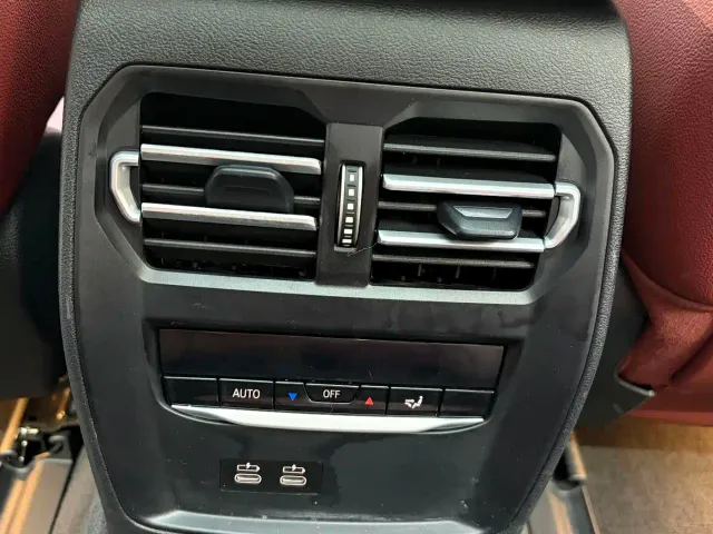 BMW i3 — Фото автомобиля 14
