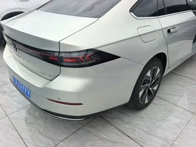Volkswagen Sagitar — Фото автомобиля 7