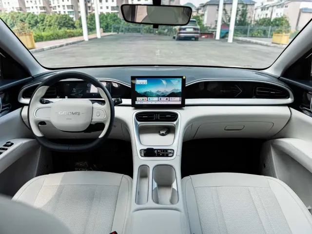 Geely Galaxy Starry Wish 2025 310km Dream Edition — Фото автомобиля 9