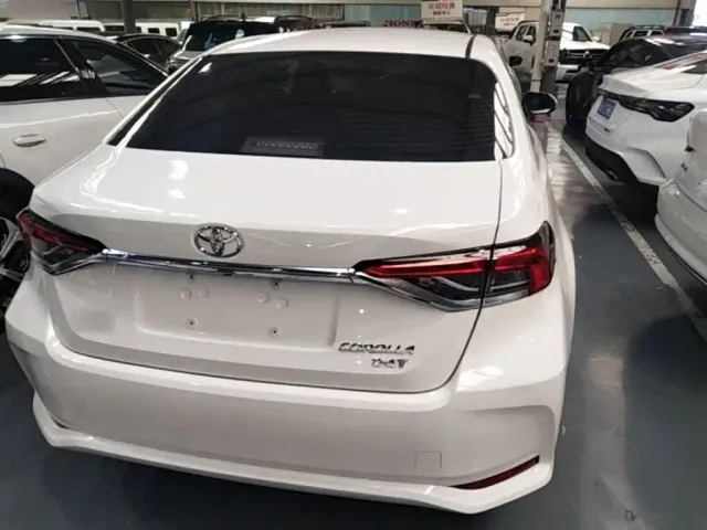 Toyota Corolla — Фото автомобиля 5