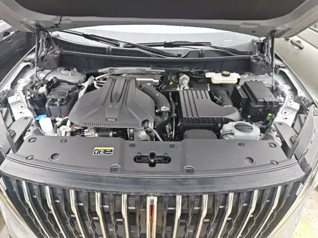 Hongqi HS7 PHEV — Фото автомобиля 18