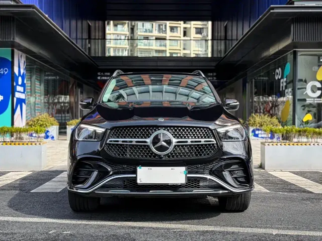 Mercedes-Benz GLE-Class — Фото автомобиля 4
