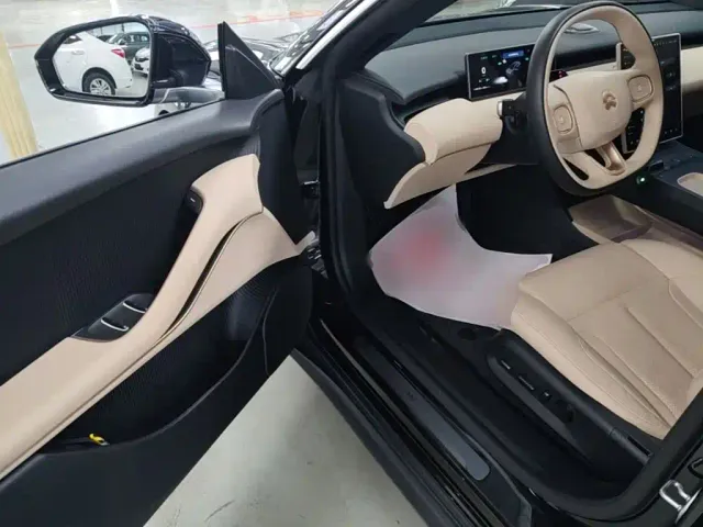 Nio ET5 Touring — Фото автомобиля 15