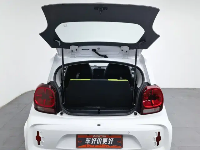 Roewe Clever — Фото автомобиля 16