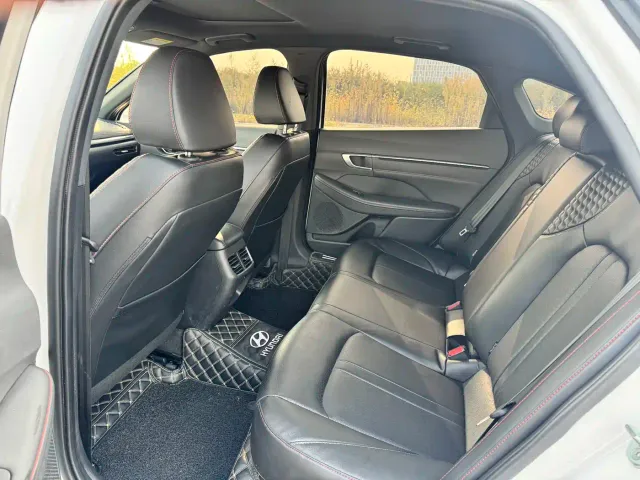 Hyundai Sonata — Фото автомобиля 5