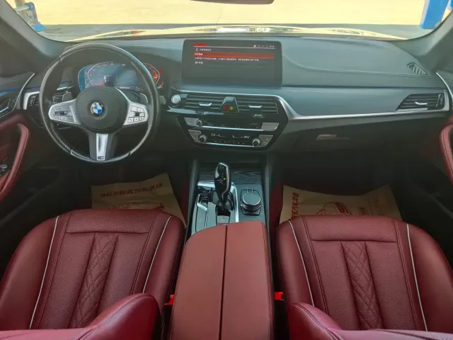 BMW 5 Series — Фото автомобиля 3