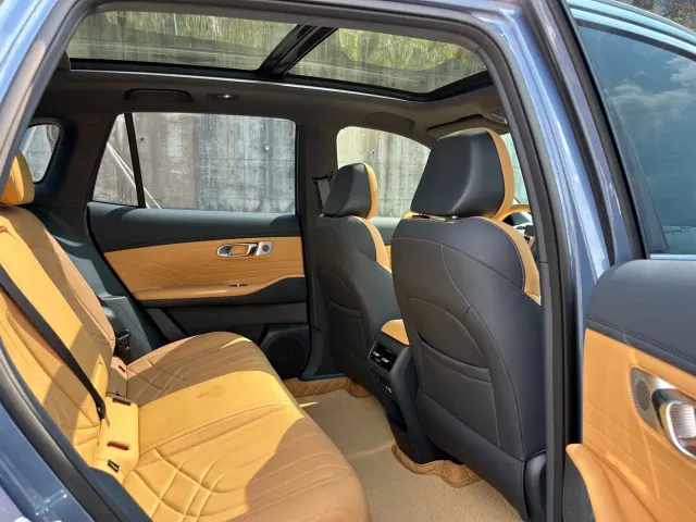 Geely Galaxy Starship 7 EM-i — Фото автомобиля 19