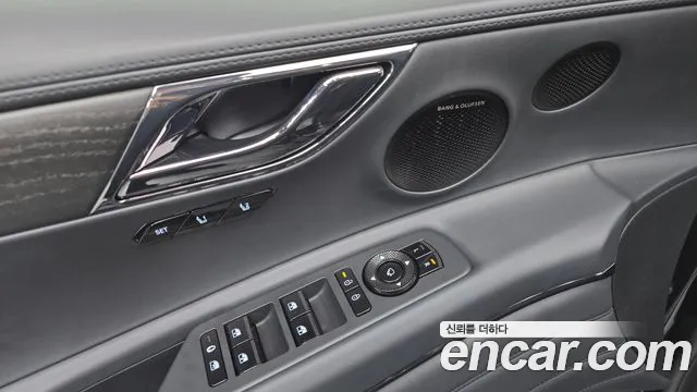 Genesis GV80 — Фото автомобиля 30