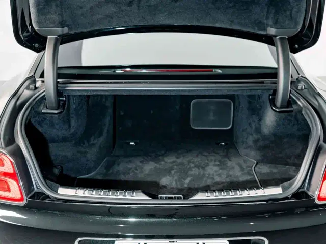 Bentley Flying Spur — Фото автомобиля 26
